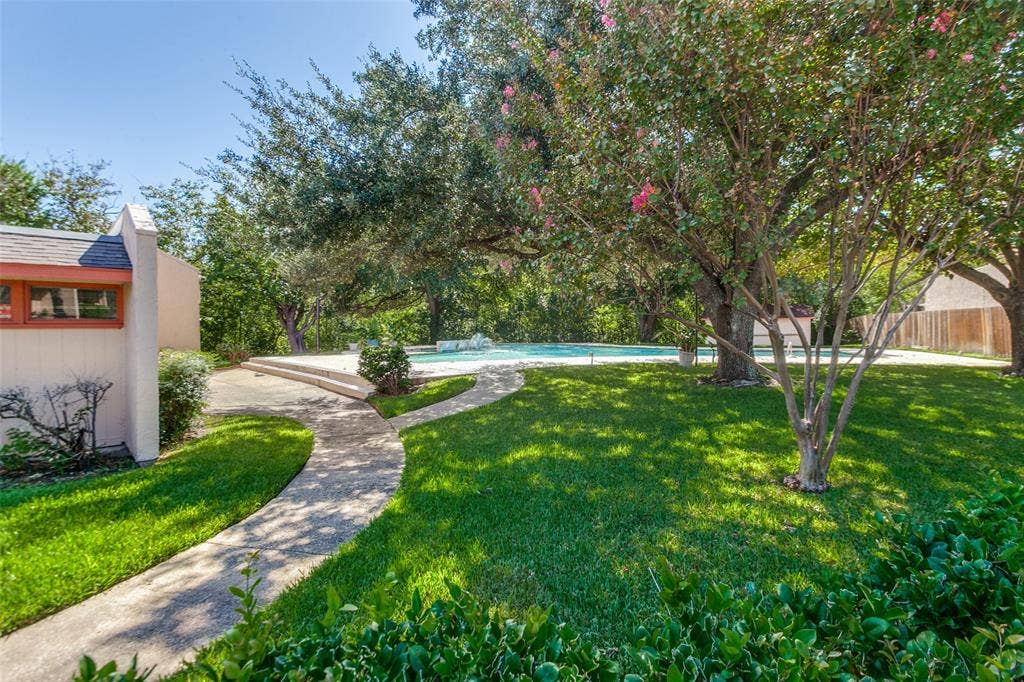 351 Valley Park Drive, Garland, TX 75043 351 Vally Park Dr. - Community pool offering a refreshing outdoor space for residents to relax and enjoy.