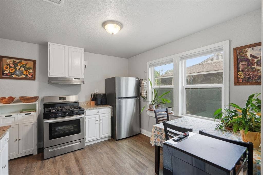 3261 Todd Avenue, Fort Worth, TX 76110 3261 Todd Avenue, Fort Worth, TX 76110