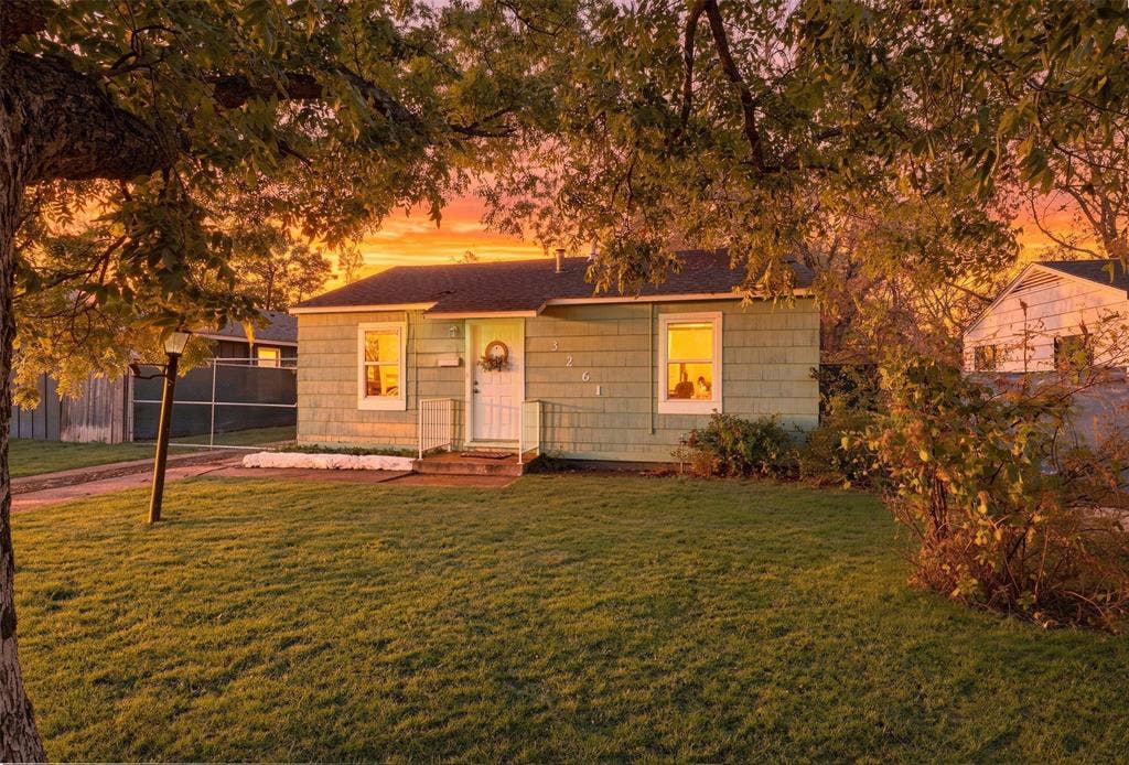 3261 Todd Avenue, Fort Worth, TX 76110 3261 Todd Avenue, Fort Worth, TX 76110