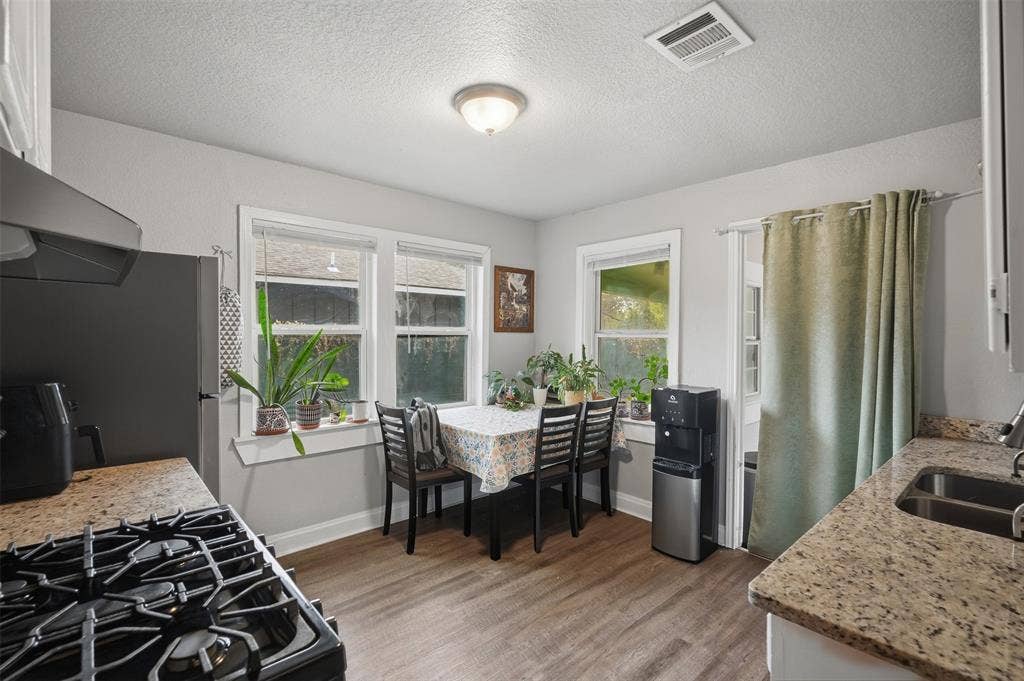 3261 Todd Avenue, Fort Worth, TX 76110 3261 Todd Avenue, Fort Worth, TX 76110