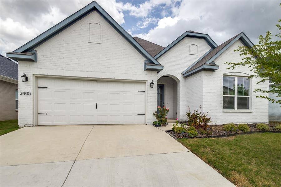 Property photo for 2405 Donella Drive, Denton, TX