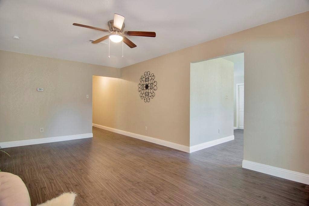6904 Yorkston Street, Watauga, TX 76148 6904 Yorkston Street, Watauga, TX 76148
