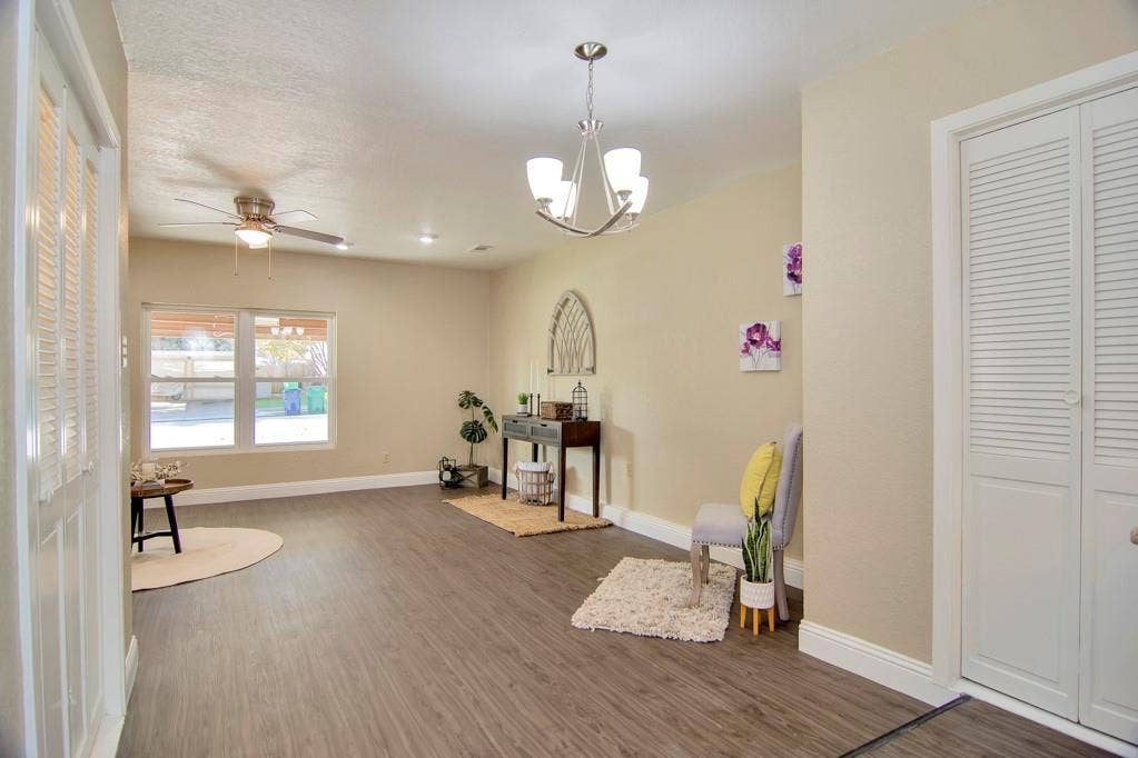 6904 Yorkston Street, Watauga, TX 76148 6904 Yorkston Street, Watauga, TX 76148