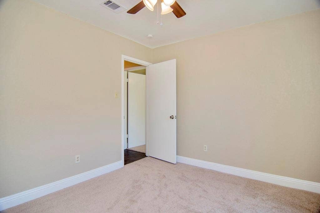 6904 Yorkston Street, Watauga, TX 76148 6904 Yorkston Street, Watauga, TX 76148