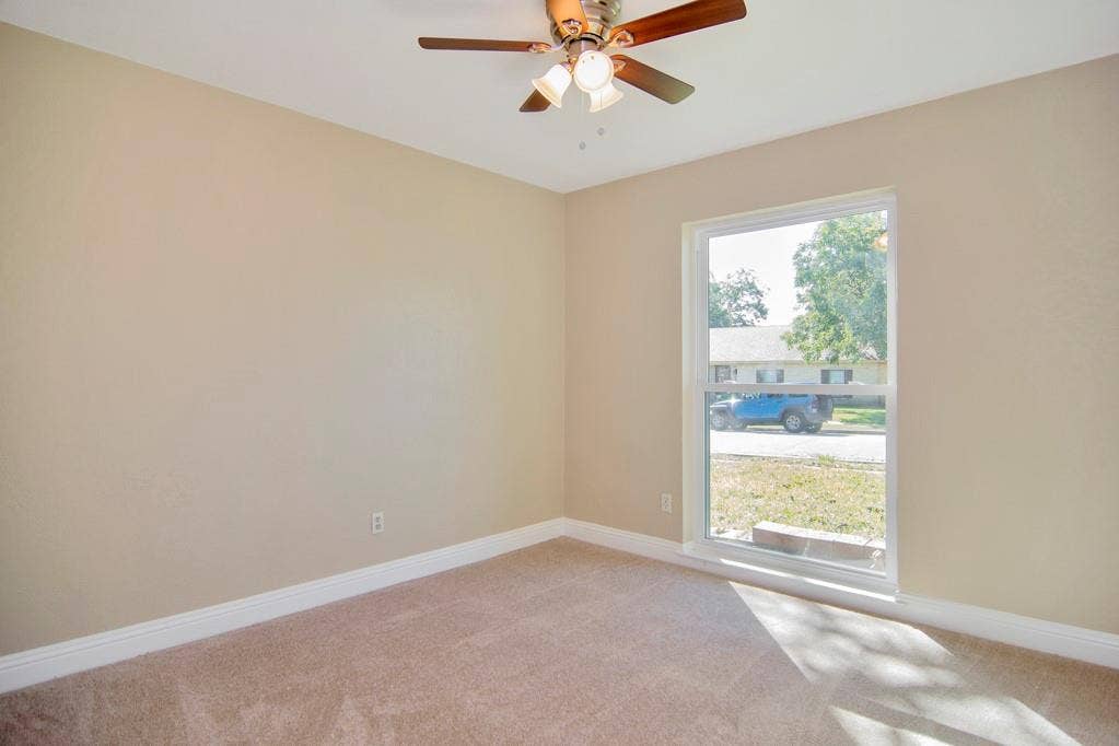 6904 Yorkston Street, Watauga, TX 76148 6904 Yorkston Street, Watauga, TX 76148