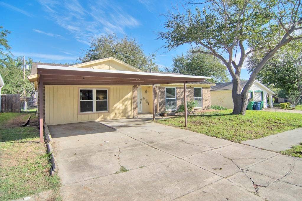 6904 Yorkston Street, Watauga, TX 76148 6904 Yorkston Street, Watauga, TX 76148