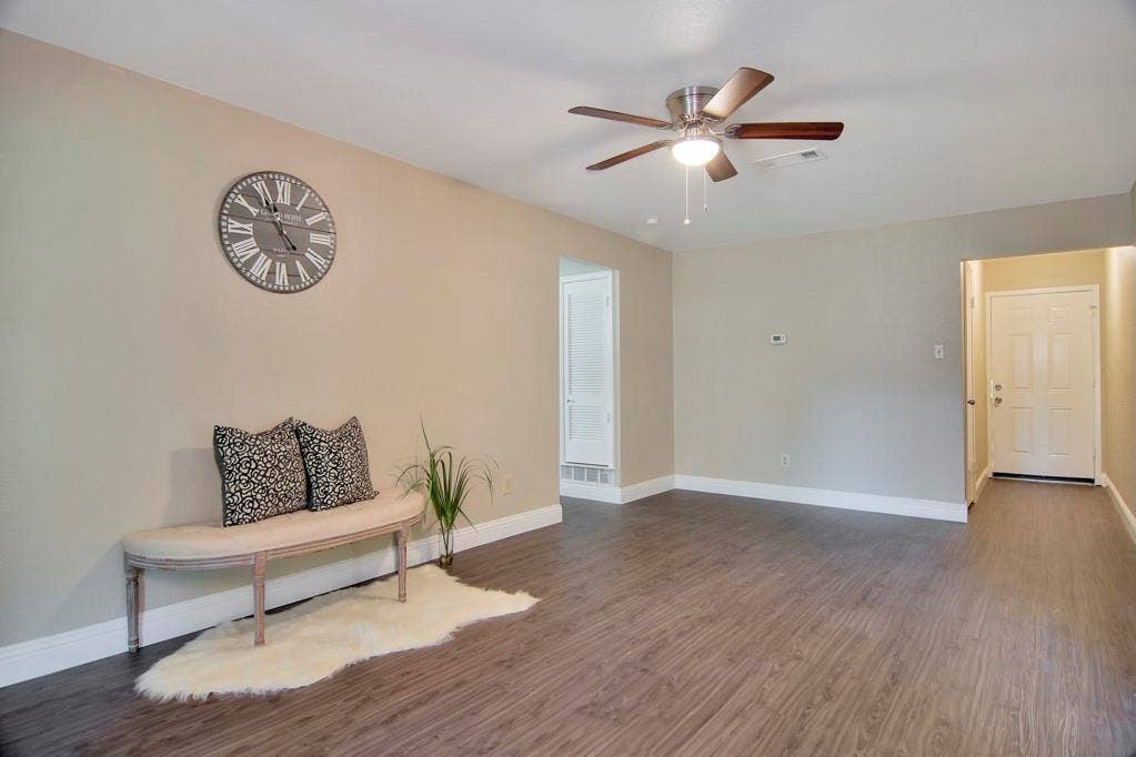 6904 Yorkston Street, Watauga, TX 76148 6904 Yorkston Street, Watauga, TX 76148