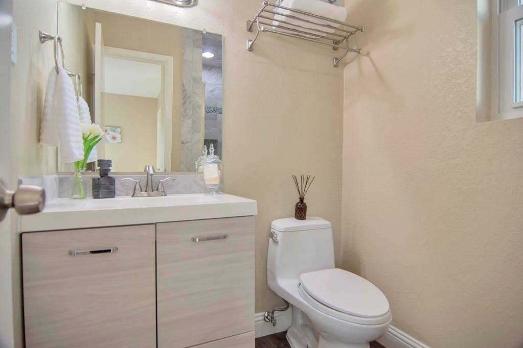 6904 Yorkston Street, Watauga, TX 76148 6904 Yorkston Street, Watauga, TX 76148