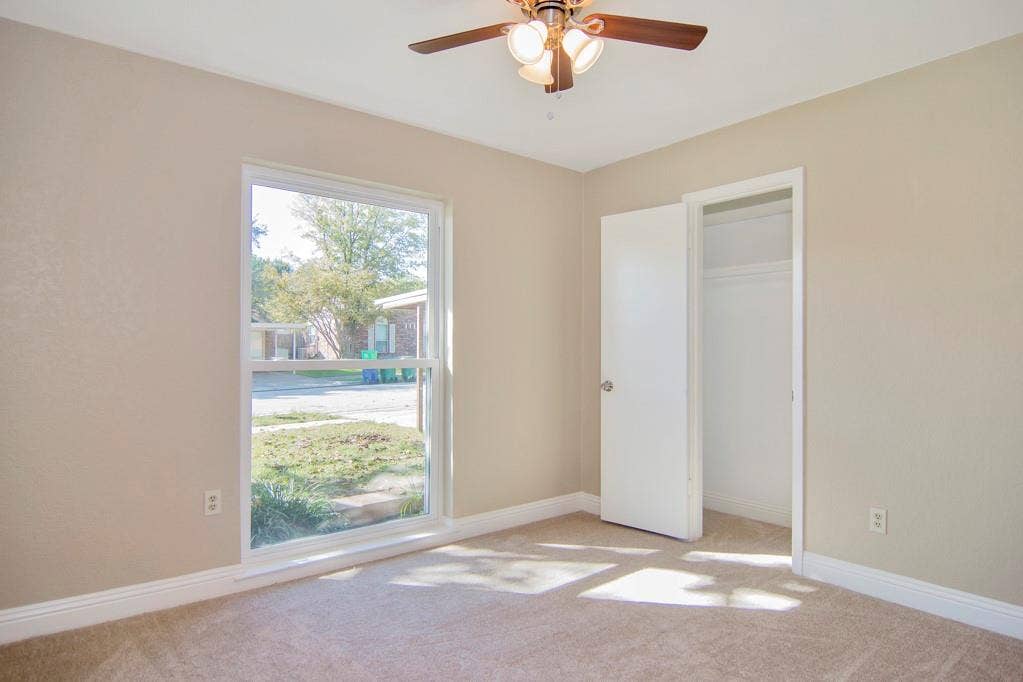 6904 Yorkston Street, Watauga, TX 76148 6904 Yorkston Street, Watauga, TX 76148