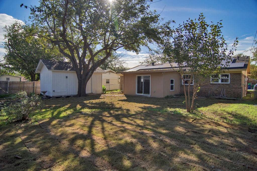 6904 Yorkston Street, Watauga, TX 76148 6904 Yorkston Street, Watauga, TX 76148