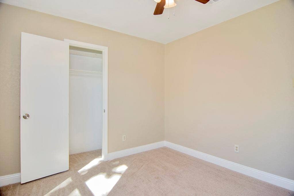 6904 Yorkston Street, Watauga, TX 76148 6904 Yorkston Street, Watauga, TX 76148
