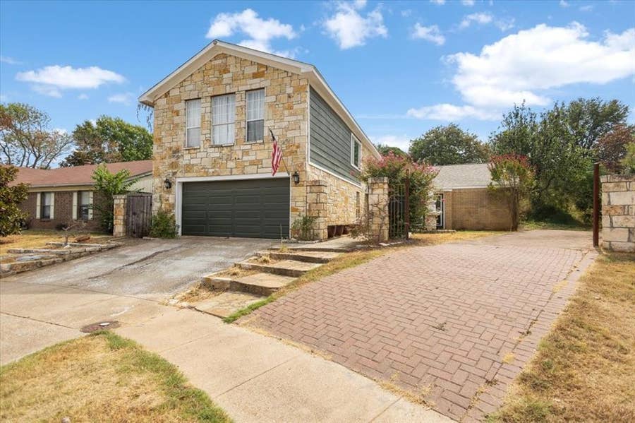 Property photo for 1911 Wisteria Court, Flower Mound, TX