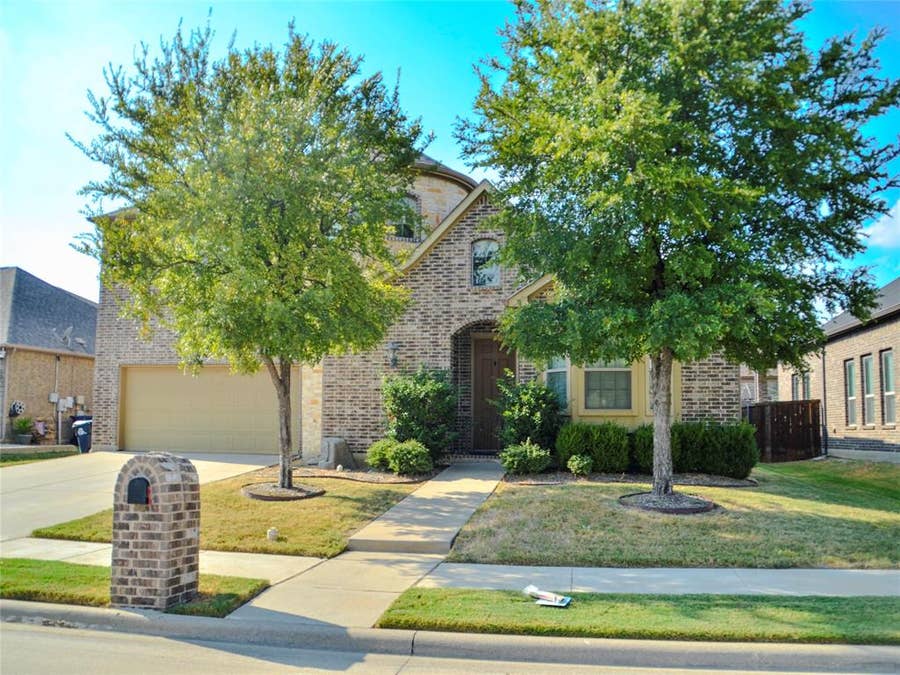 Property photo for 5720 Eagle Mountain Drive, Denton, TX
