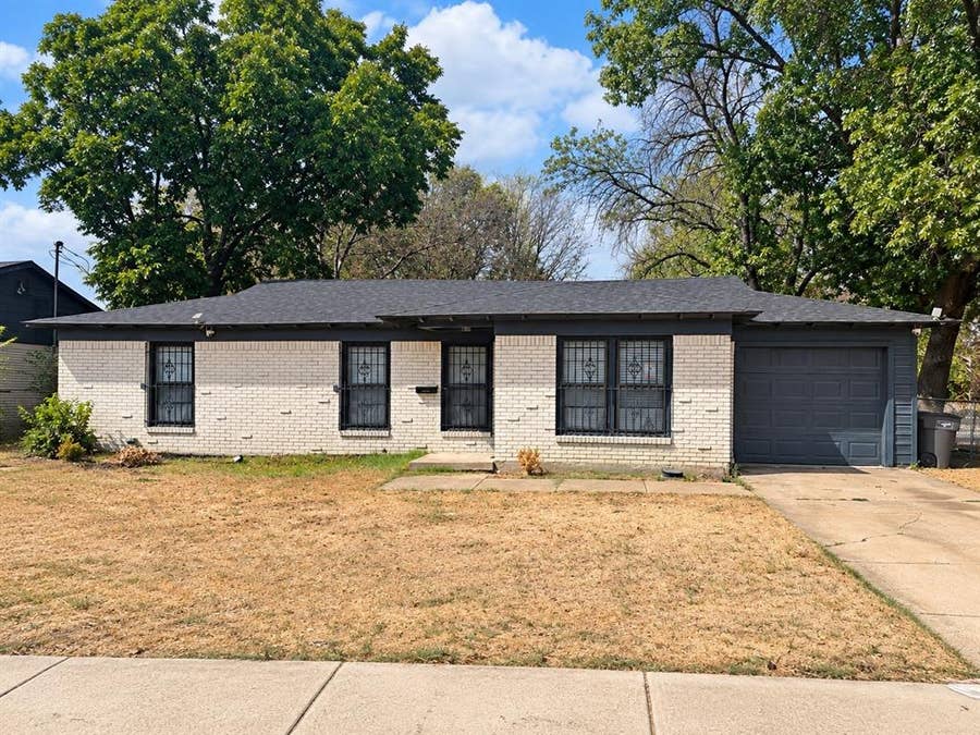 Property photo for 4200 Pate Drive, Fort Worth, TX