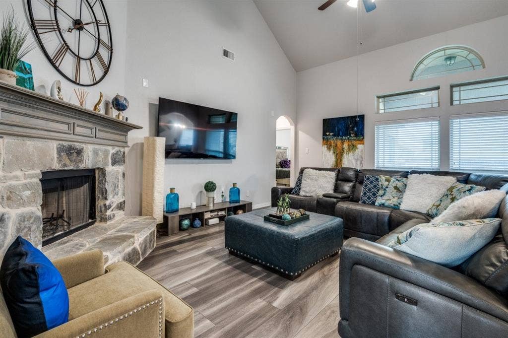 249 Noble Nest Drive, Midlothian, TX 76065 249 Noble Nest Drive, Midlothian, TX 76065