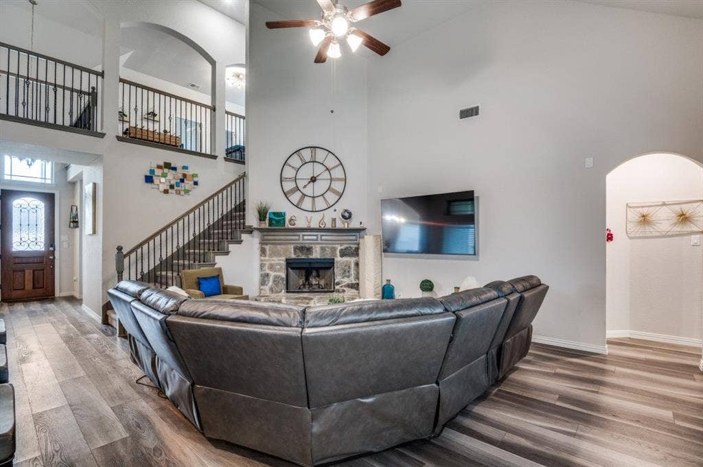 249 Noble Nest Drive, Midlothian, TX 76065 249 Noble Nest Drive, Midlothian, TX 76065