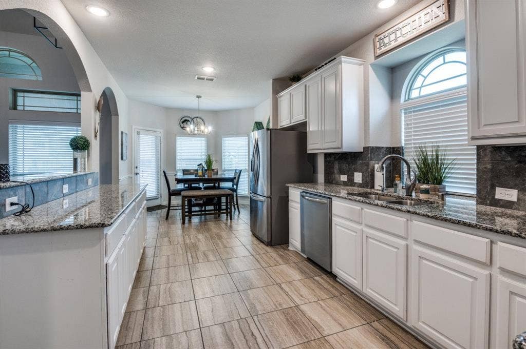 249 Noble Nest Drive, Midlothian, TX 76065 249 Noble Nest Drive, Midlothian, TX 76065