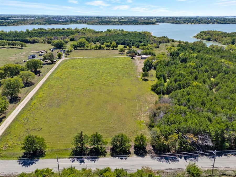 Property photo for 14340 County Road 550 Road, Farmersville, TX