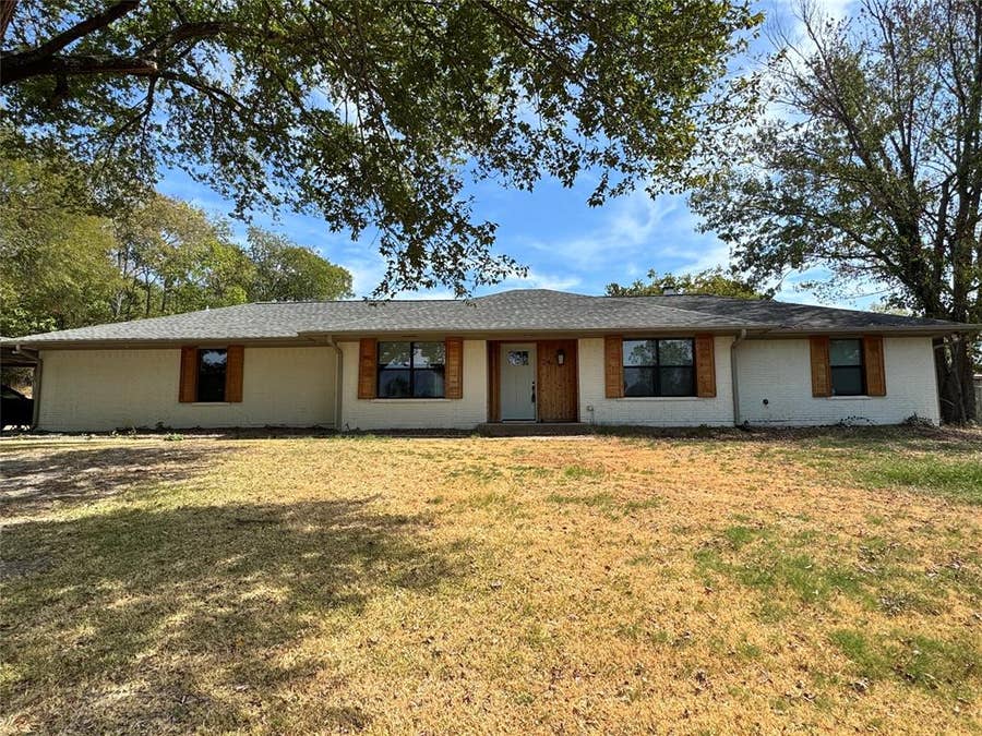 Property photo for 24 Lovers Lane, Forney, TX