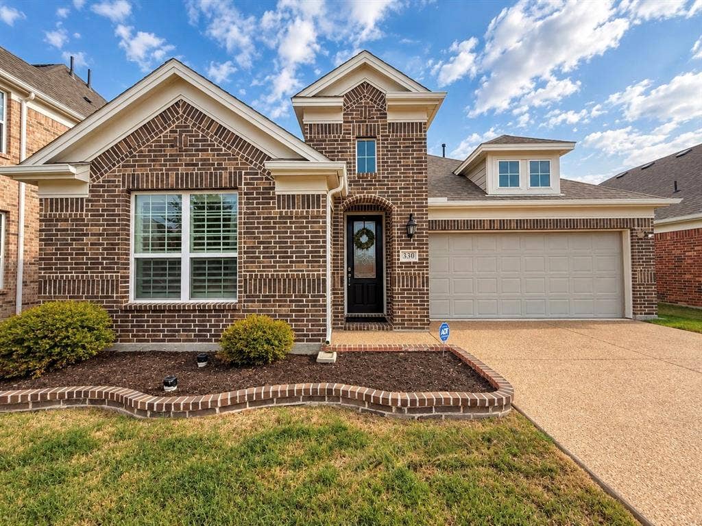 330 Gleneagles Drive, Garland, TX 75040