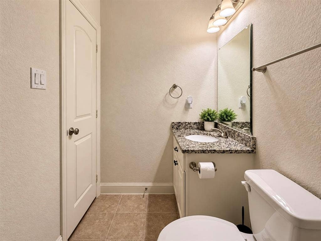 330 Gleneagles Drive, Garland, TX 75040