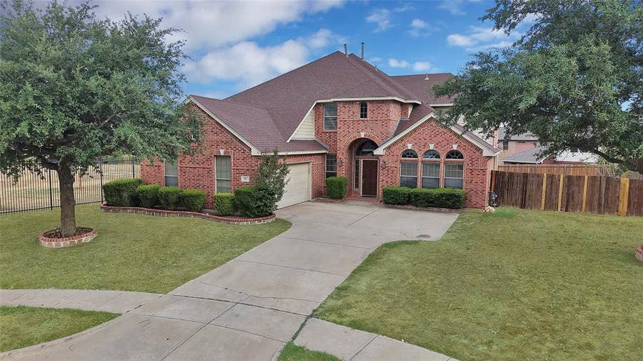 Property photo for 903 Fieldstone Drive, Cedar Hill, TX