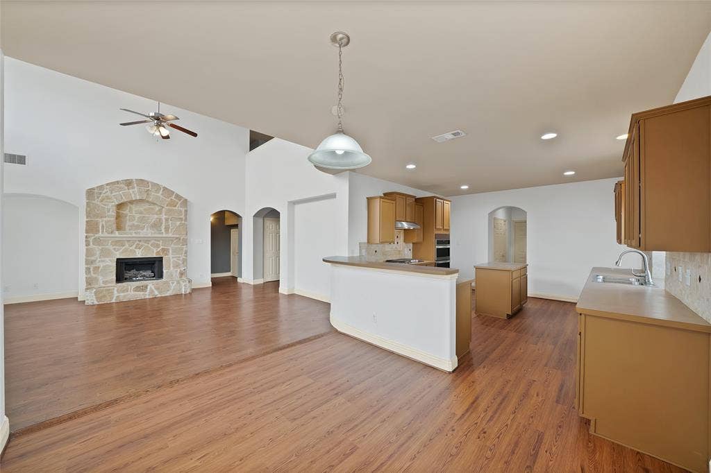 903 Fieldstone Drive, Cedar Hill, TX 75104 903 Fieldstone Drive, Cedar Hill, TX 75104
