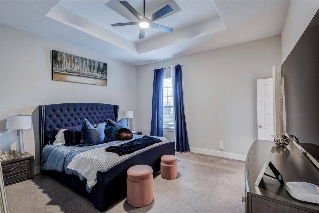 4814 Empire Way, Irving, TX 75038 Recessed tray ceiling with integrated lighting and ceiling fan