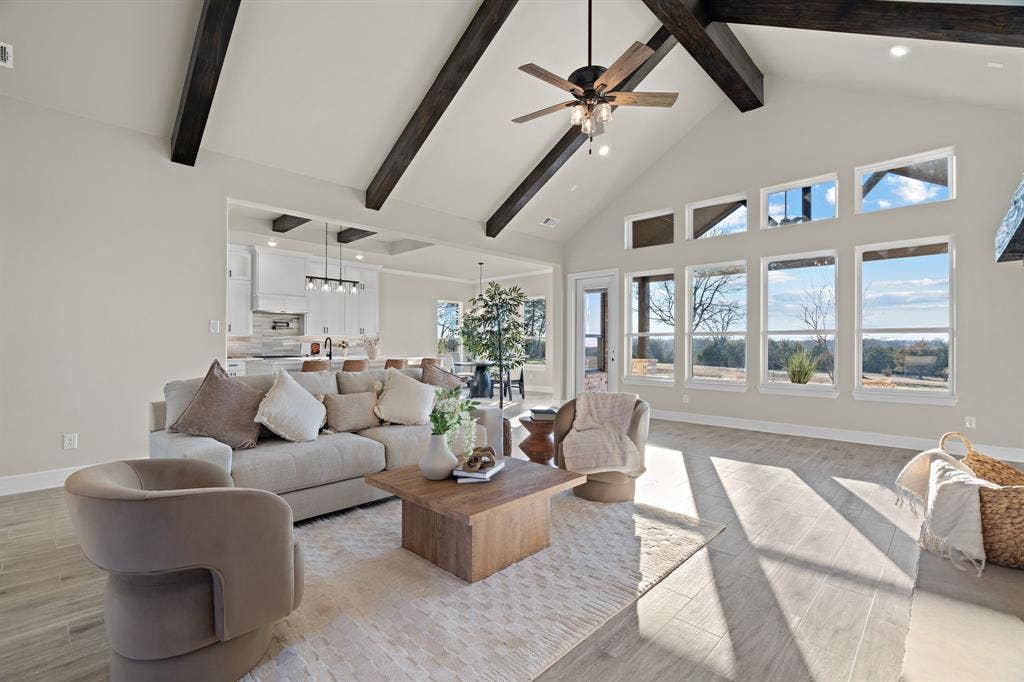 4205 County Road 570, Farmersville, TX 75442 Lots of natural light