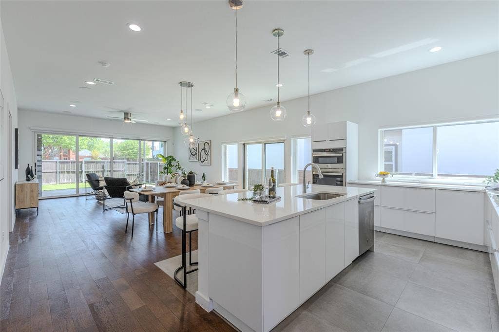 9742 Sunset Drive, Frisco, TX 75033 9742 Sunset Drive, Frisco, TX 75033