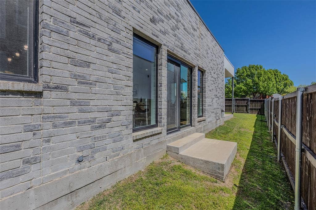 9742 Sunset Drive, Frisco, TX 75033 9742 Sunset Drive, Frisco, TX 75033