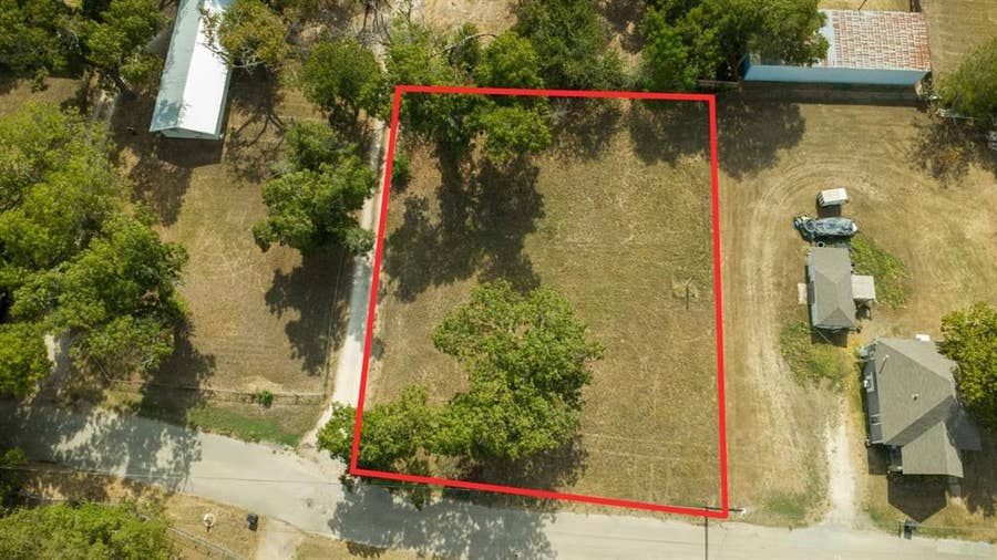Property photo for 128 Columbia Street, Cleburne, TX