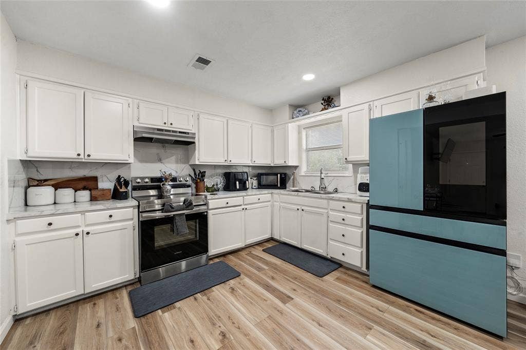 140 Shirley Drive, Lacy Lakeview, TX 76705 140 Shirley Drive, Lacy Lakeview, TX 76705