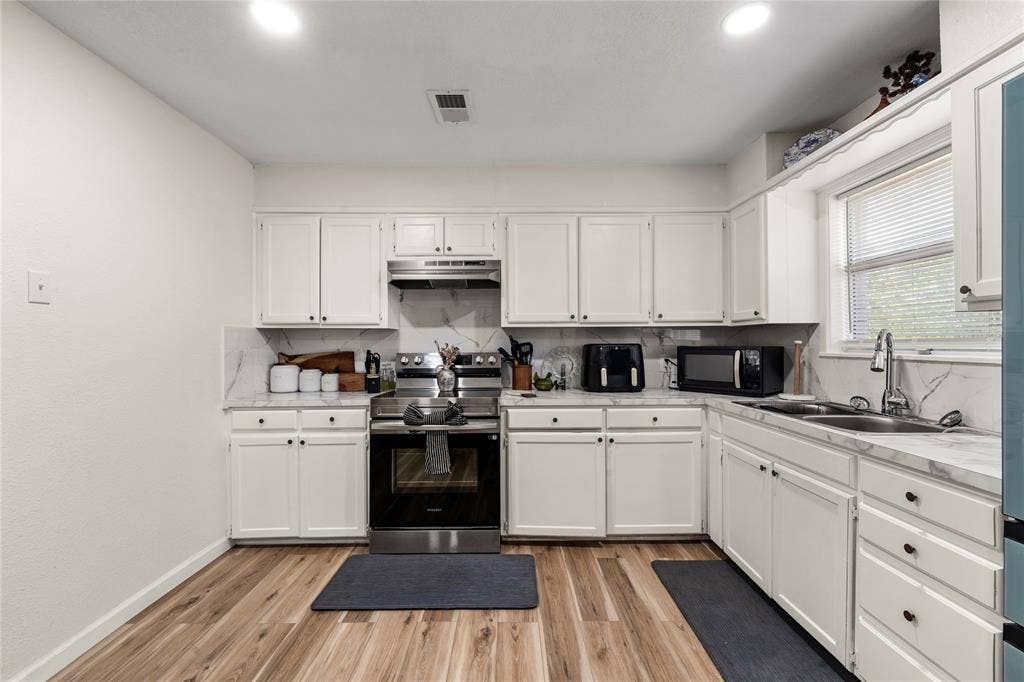 140 Shirley Drive, Lacy Lakeview, TX 76705 140 Shirley Drive, Lacy Lakeview, TX 76705