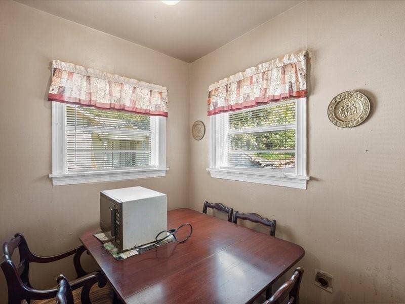 1215 N Confederate Avenue, Tyler, TX 75702 1215 N Confederate Avenue, Tyler, TX 75702