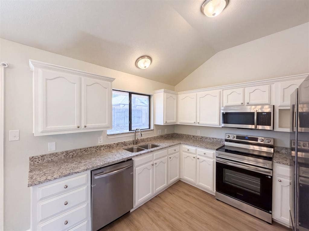 2812 Beverly Drive, Denton, TX 76209 2812 Beverly Drive, Denton, TX 76209