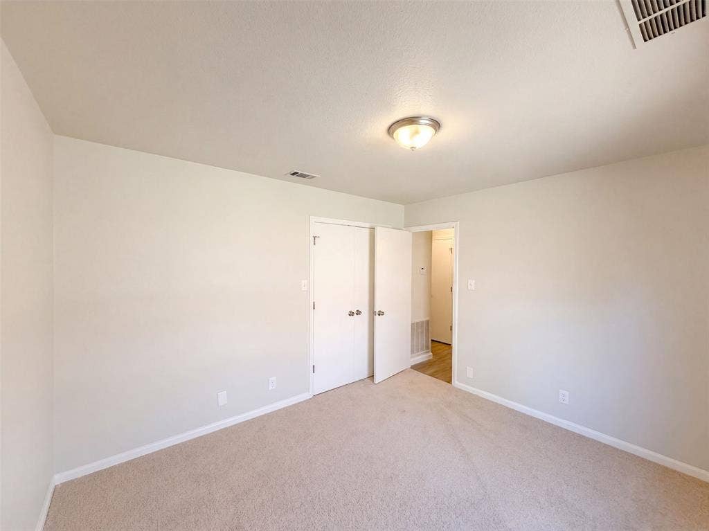 2812 Beverly Drive, Denton, TX 76209 2812 Beverly Drive, Denton, TX 76209