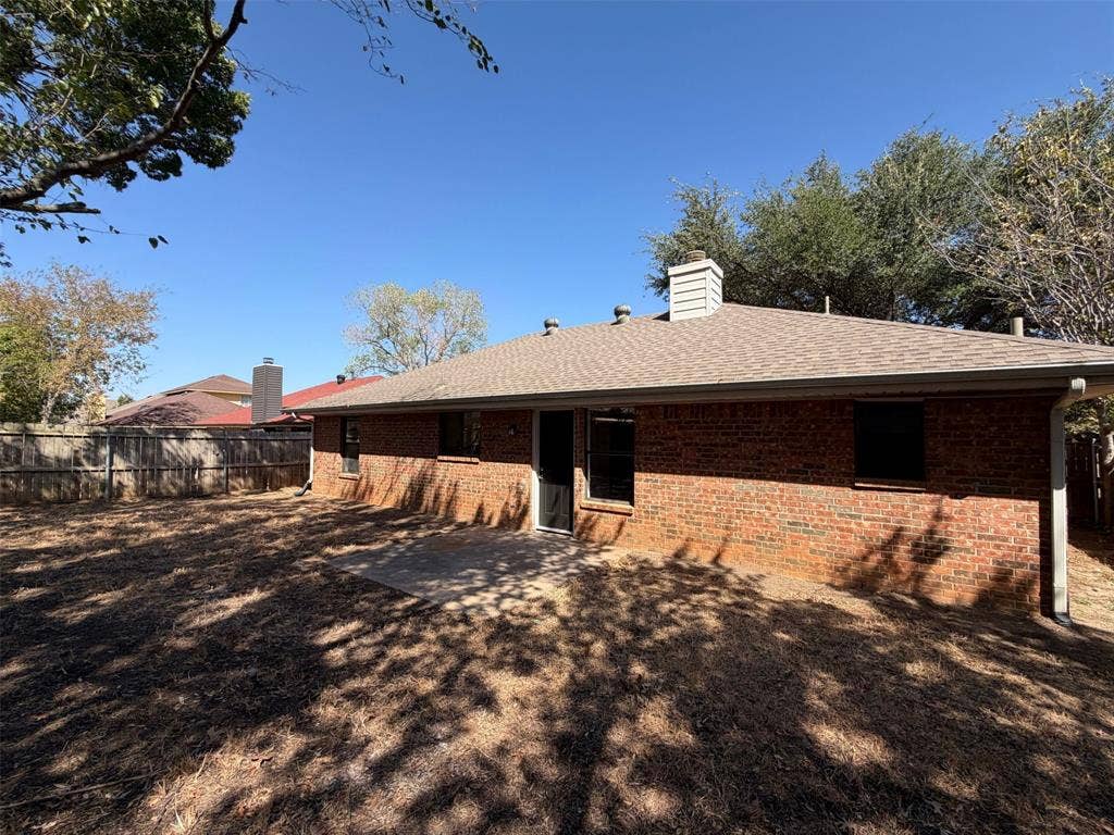 2812 Beverly Drive, Denton, TX 76209 2812 Beverly Drive, Denton, TX 76209