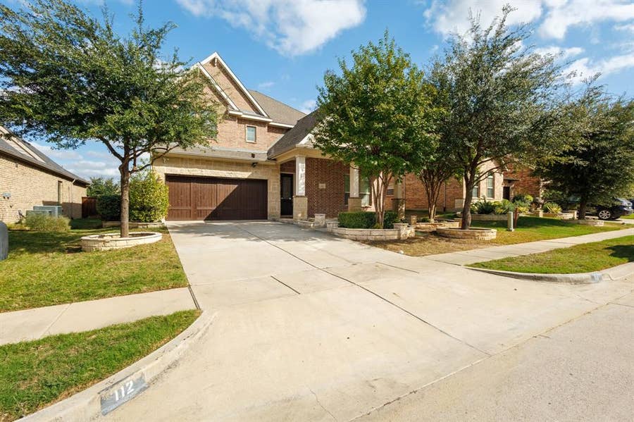 Property photo for 112 Spear Court, Irving, TX