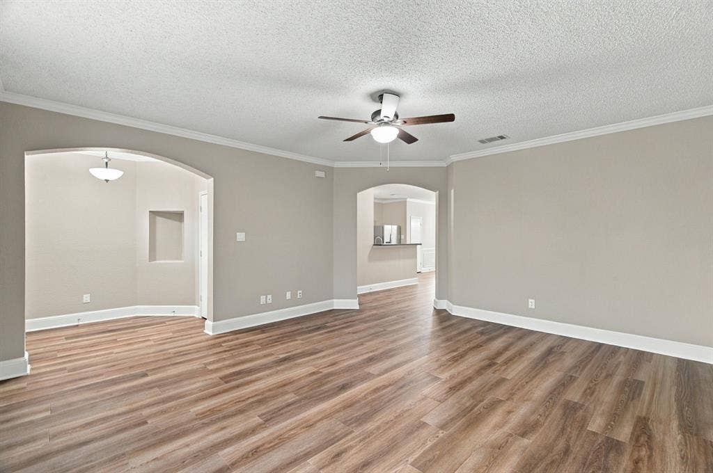 1627 Sequoia Drive, Krum, TX 76249