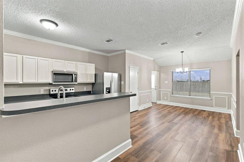 1627 Sequoia Drive, Krum, TX 76249