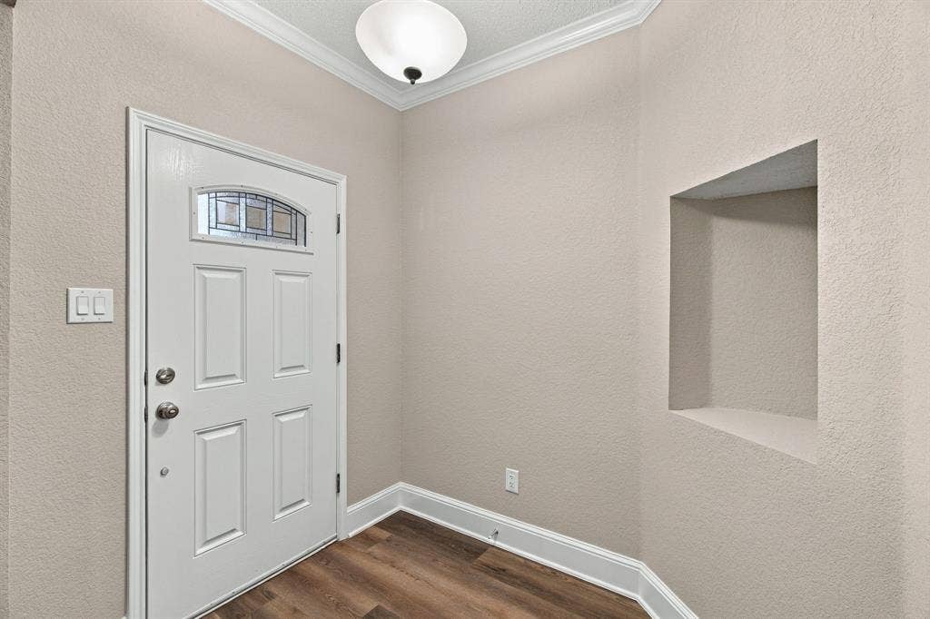 1627 Sequoia Drive, Krum, TX 76249