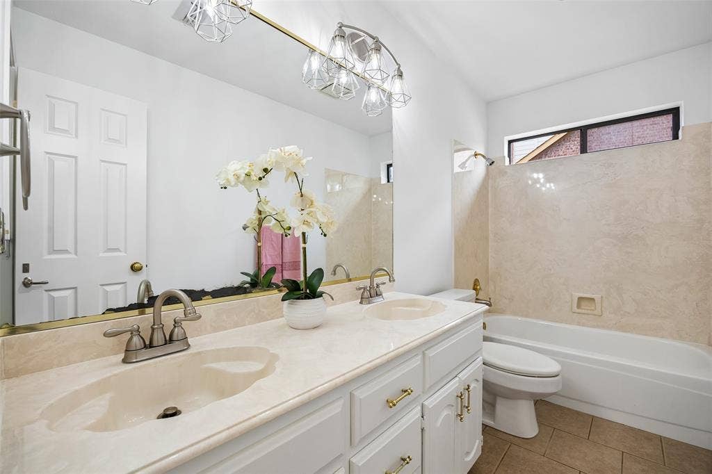 6656 Wickliff Trail, Plano, TX 75023 6656 Wickliff Trail, Plano, TX 75023