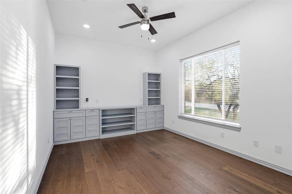 2541 Town View Drive, Cedar Hill, TX 75104