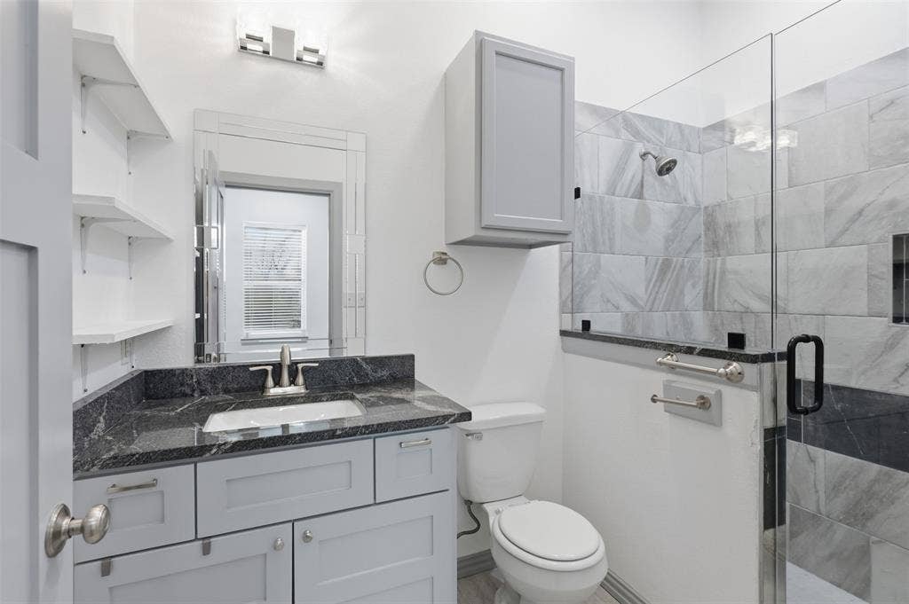 2541 Town View Drive, Cedar Hill, TX 75104
