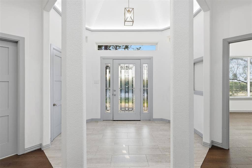 2541 Town View Drive, Cedar Hill, TX 75104