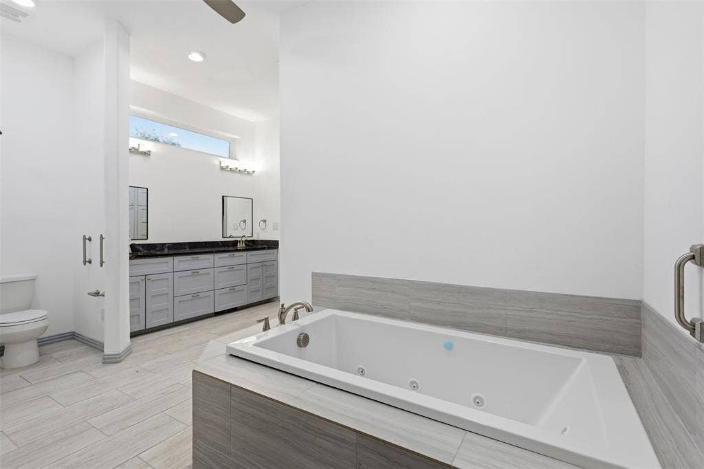 2541 Town View Drive, Cedar Hill, TX 75104