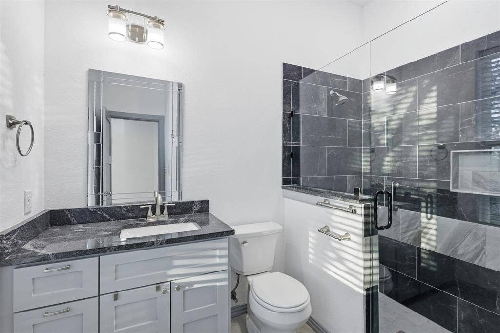 2541 Town View Drive, Cedar Hill, TX 75104