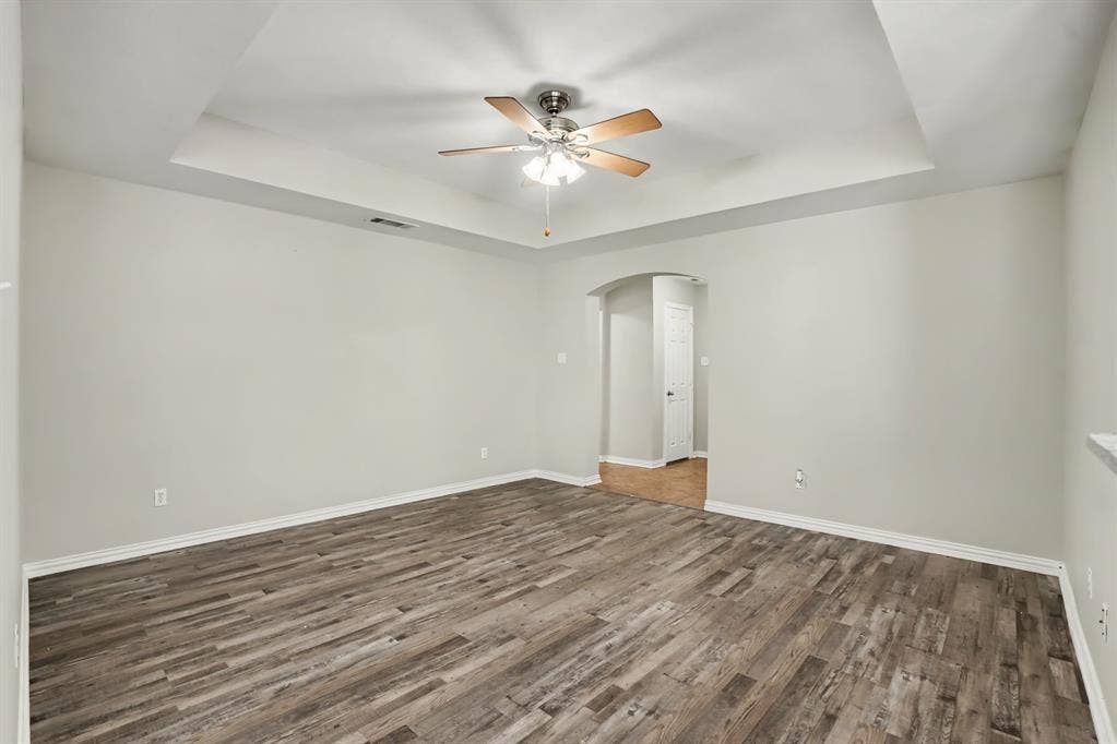 104 Camden Court, Irving, TX 75061