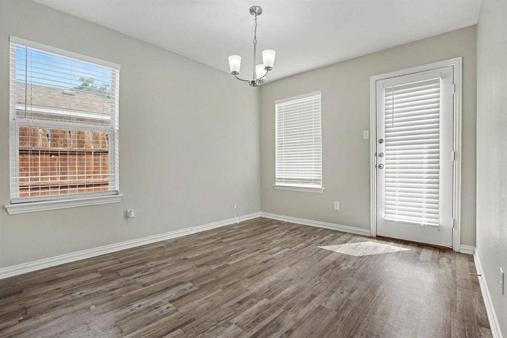 104 Camden Court, Irving, TX 75061